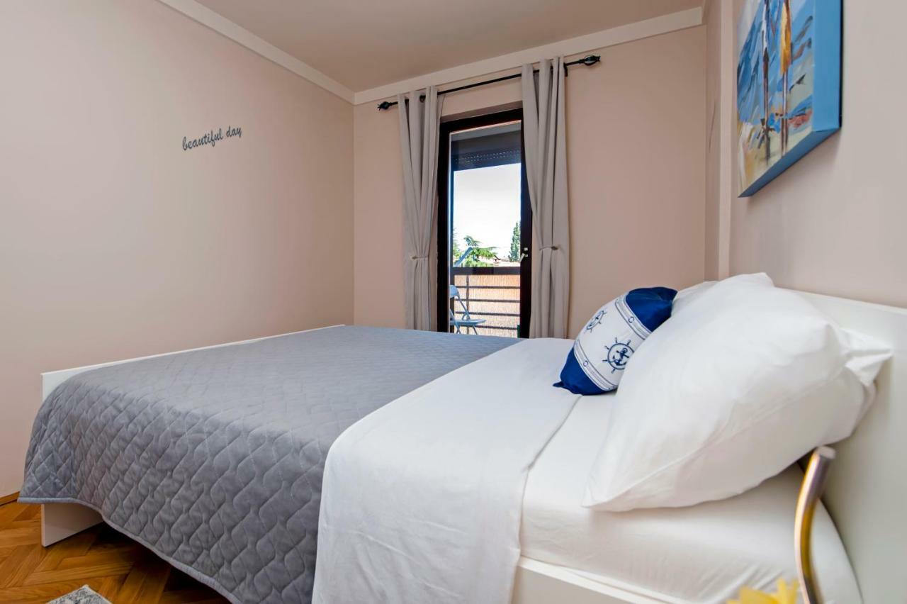 Апартаменти Apartman Bellana Ровінь Екстер'єр фото