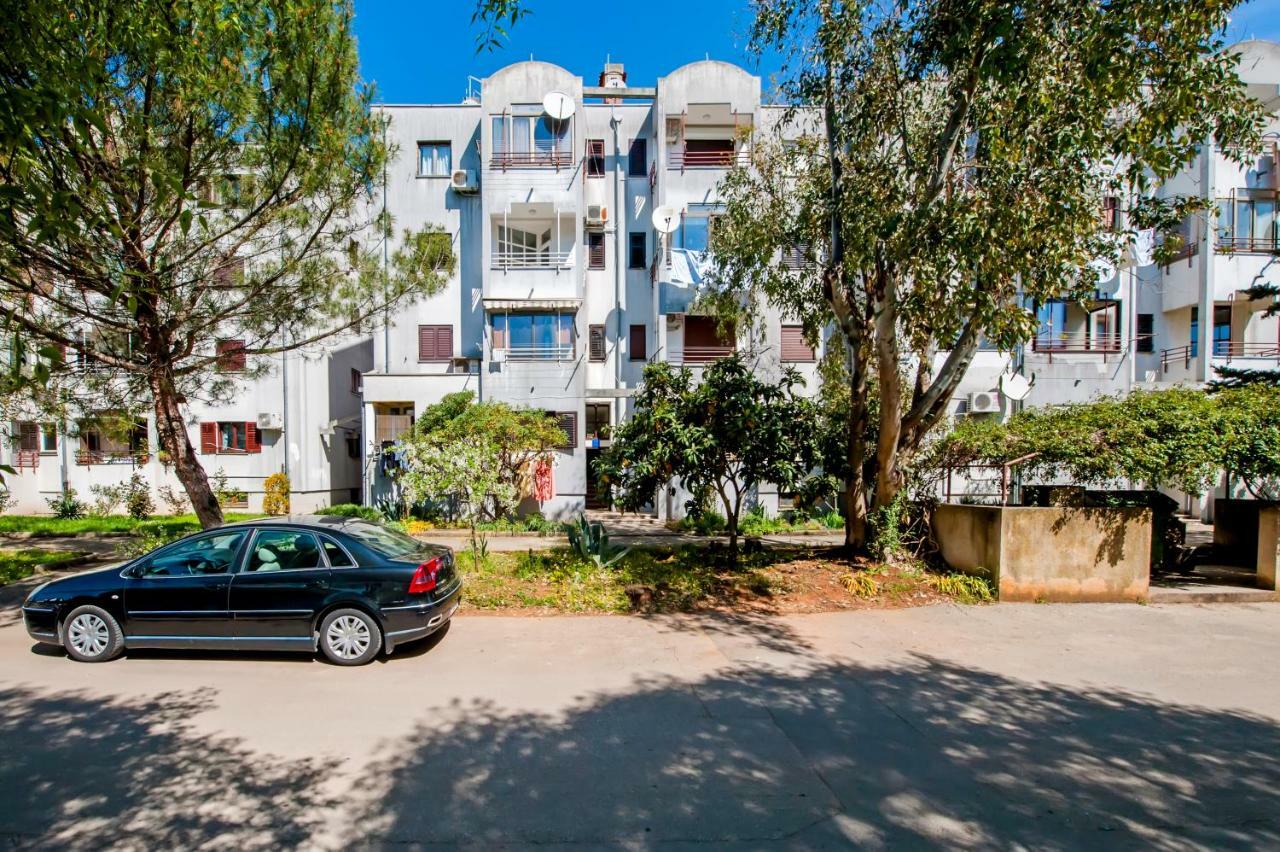 Апартаменти Apartman Bellana Ровінь Екстер'єр фото