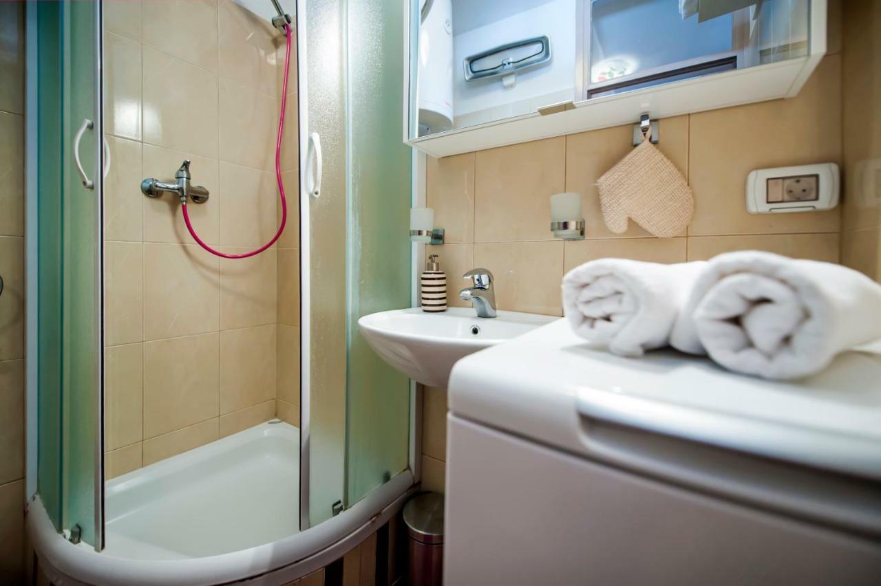 Апартаменти Apartman Bellana Ровінь Екстер'єр фото